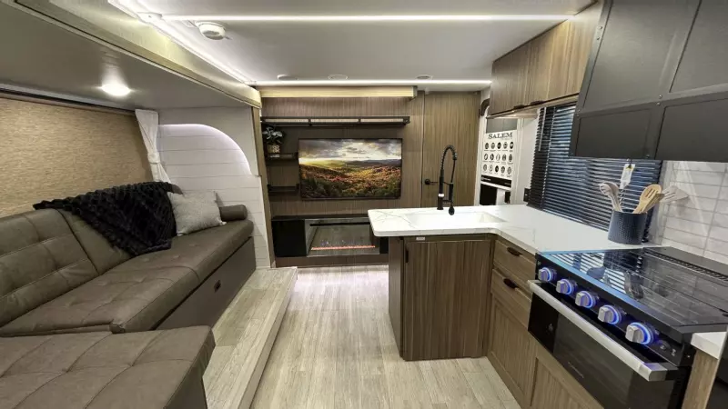 2750QBX Floorplan Main Room